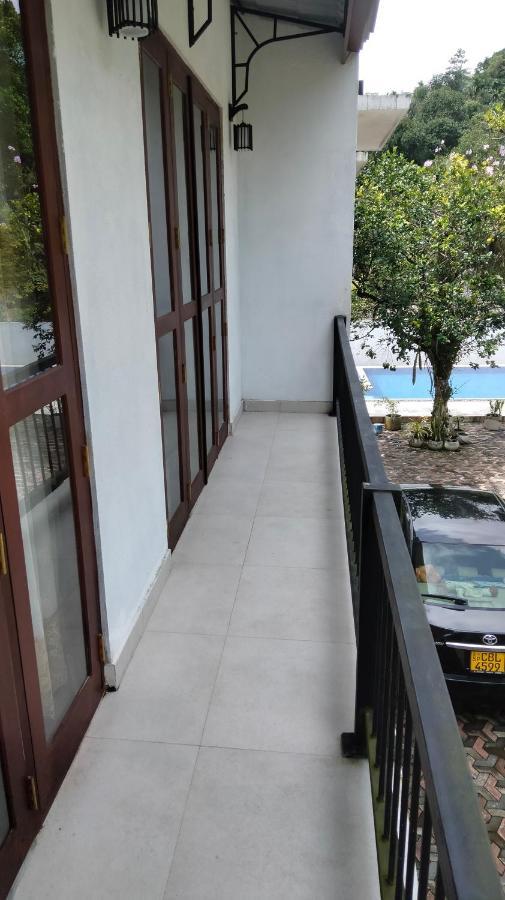 Healand Holiday Bungalow And Restaurant Deniyaya Buitenkant foto