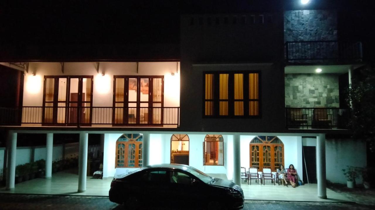 Healand Holiday Bungalow And Restaurant Deniyaya Buitenkant foto