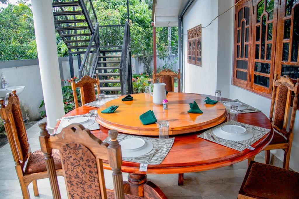 Healand Holiday Bungalow And Restaurant Deniyaya Buitenkant foto