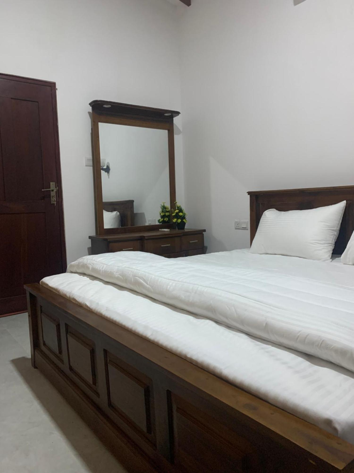 Healand Holiday Bungalow And Restaurant Deniyaya Buitenkant foto